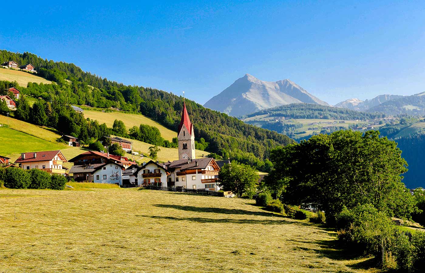 Das Dorf Spinges bei Mühlbach im Pustertal